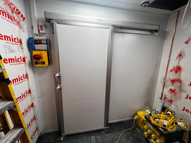 Cold room installation
